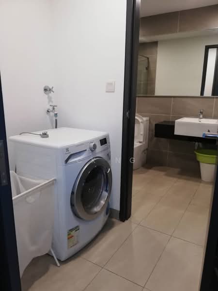 Pangsapuri untuk Dijual di V Residence Suites @ Sunway Velocity - CK Ng - Bathroom - PropertyGuru.com.my