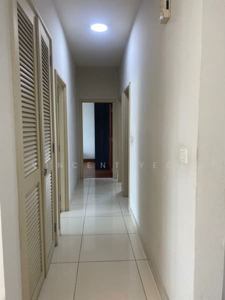 Kondominium untuk Disewa di KM1 West - Vincent Yeoh - Corridor - PropertyGuru.com.my