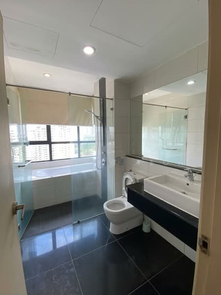 Kondominium untuk Disewa di KM1 West - Vincent Yeoh - Bathroom - PropertyGuru.com.my