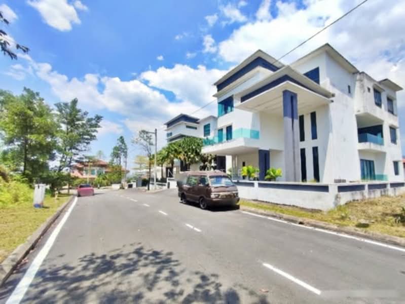 Bungalow for Sale in Kota Emerald (Rawang) - Lenz Tee - Exterior - PropertyGuru.com.my
