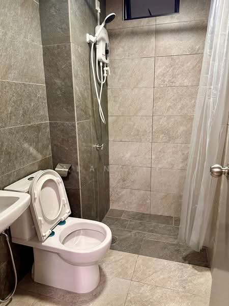 Servis Apartment untuk Disewa di Traders Park - Alan Lee - Bathroom - PropertyGuru.com.my