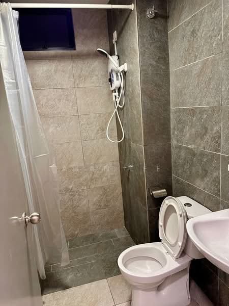 Servis Apartment untuk Disewa di Traders Park - Alan Lee - Bathroom - PropertyGuru.com.my