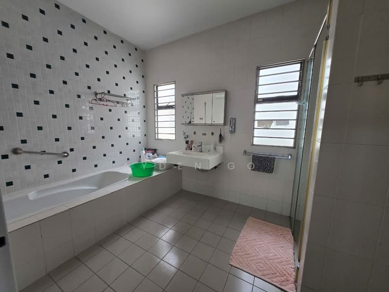 Rumah Berkembar untuk Dijual di Laman Residen Kipark Sri Utara (Batu Caves) - Ayden Go - Bathroom - PropertyGuru.com.my