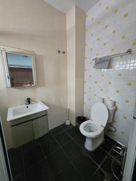 Rumah Berkembar untuk Dijual di Laman Residen Kipark Sri Utara (Batu Caves) - Ayden Go - Bathroom - PropertyGuru.com.my