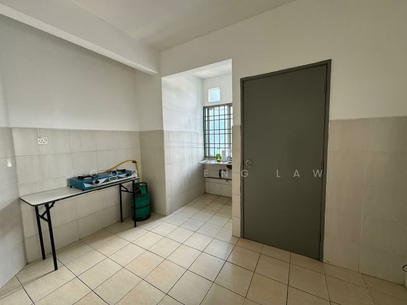 Condominium for Sale at Angkasa Condominiums - Soon Sheng Law - Kitchen - PropertyGuru.com.my