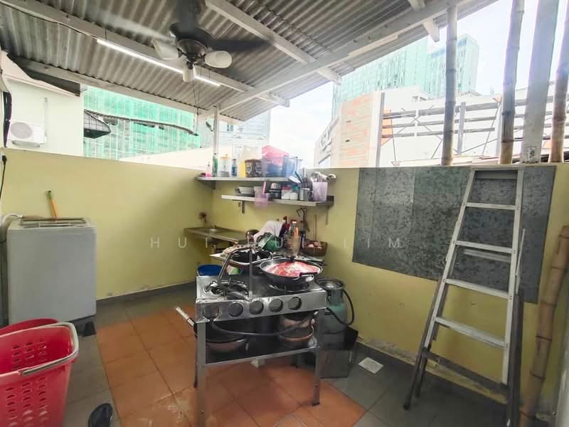 1-storey Terraced House for Sale in Johor Bahru (Johor) - Hui Hui Lim - Kitchen - PropertyGuru.com.my