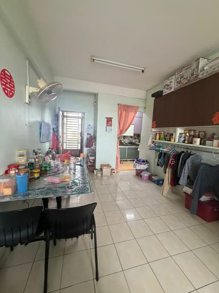 Pangsapuri untuk Dijual di Indah Court Apartment - Justin Kong - Interior - PropertyGuru.com.my