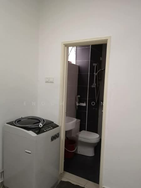 Pangsapuri untuk Dijual di Nusa Heights (Nusa Puncak) - Enoch Liong - Bathroom - PropertyGuru.com.my