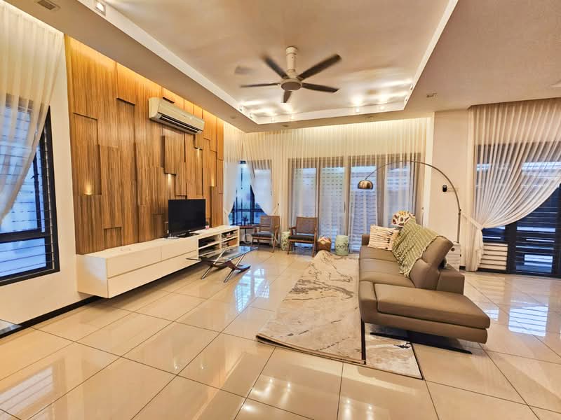 Rumah Berkembar untuk Dijual di Shah Alam (Selangor) - Jason Ooi - Living Room - PropertyGuru.com.my