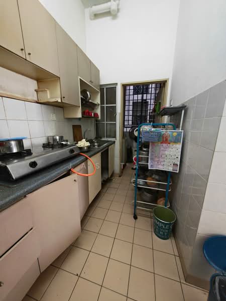 Apartment for Rent at Impian Senibong Apartment - Jas Tay - Kitchen - PropertyGuru.com.my
