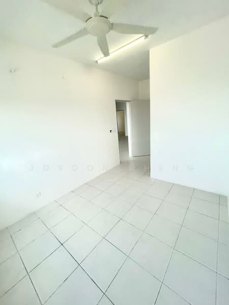 Condominium for Rent at Residensi Sateria - Jordon Cheng - Interior - PropertyGuru.com.my