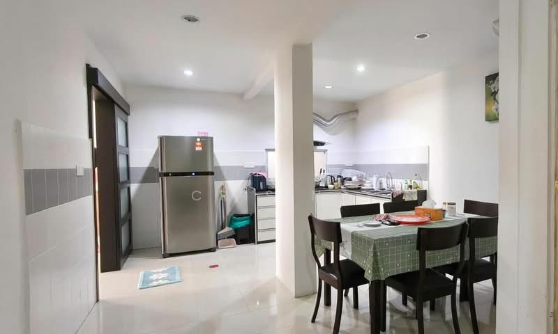 Condominium for Sale at D'Piazza - Cris Ng - Kitchen - PropertyGuru.com.my
