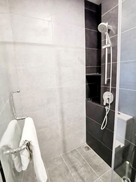 Servis Apartment untuk Disewa di Sunway Velocity TWO - Rex Tan - Bathroom - PropertyGuru.com.my