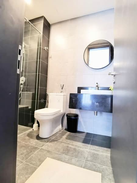 Servis Apartment untuk Disewa di Sunway Velocity TWO - Rex Tan - Bathroom - PropertyGuru.com.my