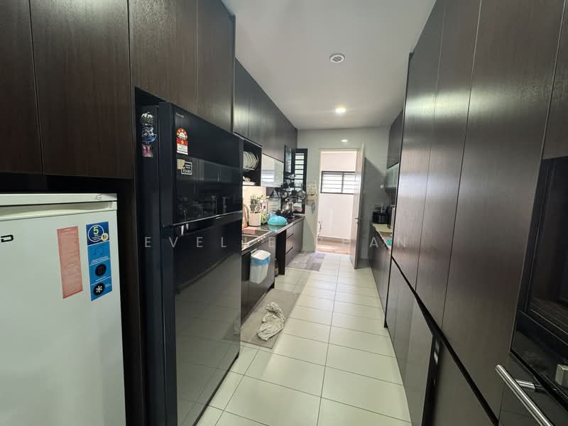 2-storey Terraced House for Sale in Bandar Kinrara Seksyen 8 (Bandar Kinrara) - Evelle Chan - Kitchen - PropertyGuru.com.my