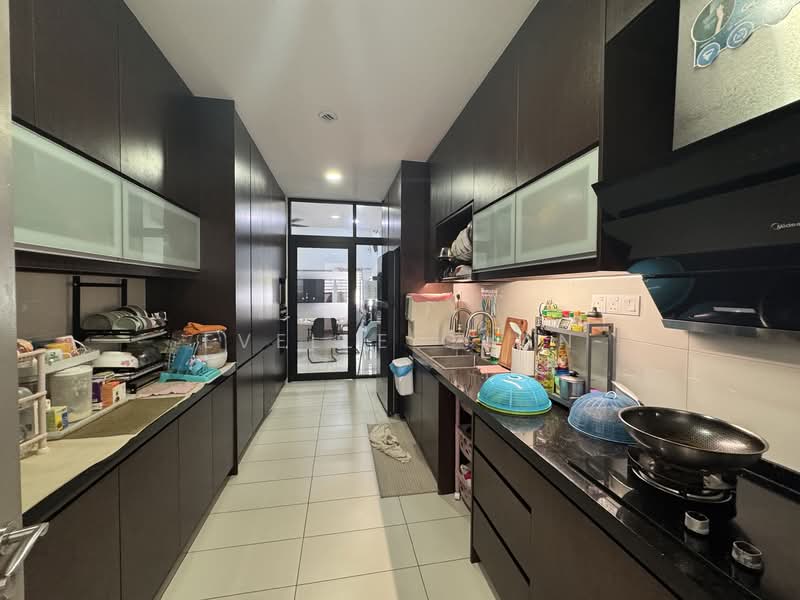 2-storey Terraced House for Sale in Bandar Kinrara Seksyen 8 (Bandar Kinrara) - Evelle Chan - Kitchen - PropertyGuru.com.my