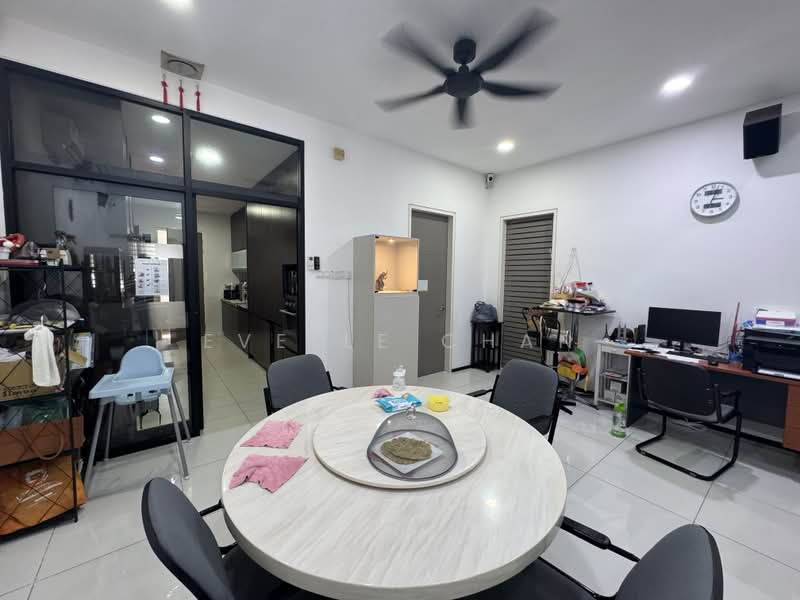 2-storey Terraced House for Sale in Bandar Kinrara Seksyen 8 (Bandar Kinrara) - Evelle Chan - Dining Room - PropertyGuru.com.my
