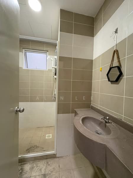Kondominium untuk Disewa di Sg Long Residence - Alan Lee - Bathroom - PropertyGuru.com.my