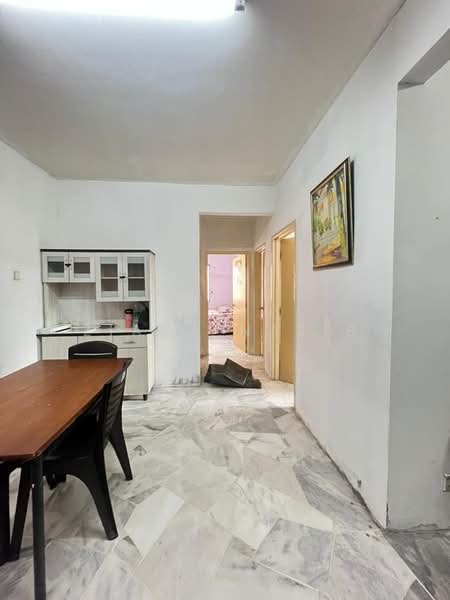 Pangsapuri untuk Dijual di Astana Alam Apartment 2 - Ziana Najib - Dining Room - PropertyGuru.com.my