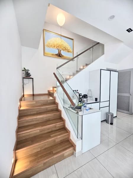 Semi-Detached House for Sale in Taman Molek (Johor Bahru) - Yik Tat - PropertyGuru.com.my