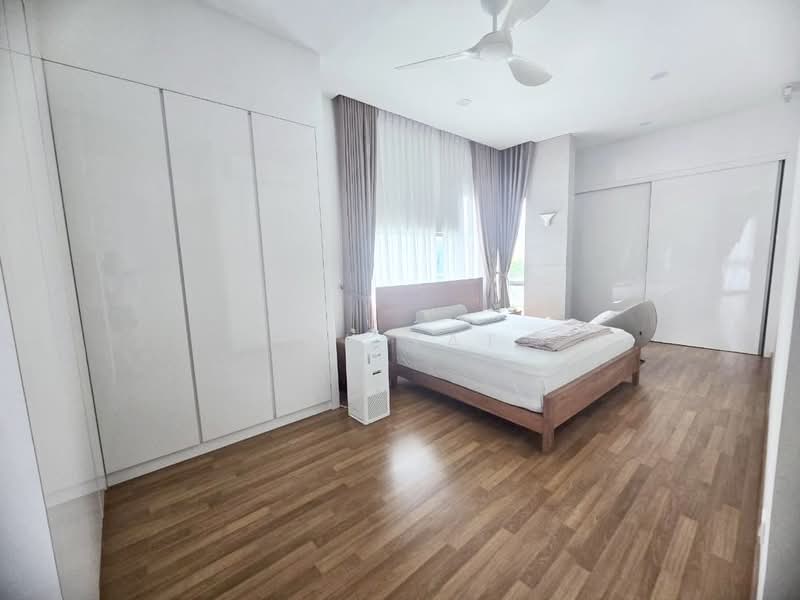 Semi-Detached House for Sale in Taman Molek (Johor Bahru) - Yik Tat - PropertyGuru.com.my