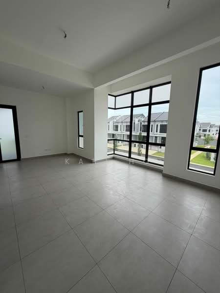 2-storey Terraced House for Sale in Setia Eco Cascadia (Tebrau) - Karl Ho - Living Room - PropertyGuru.com.my