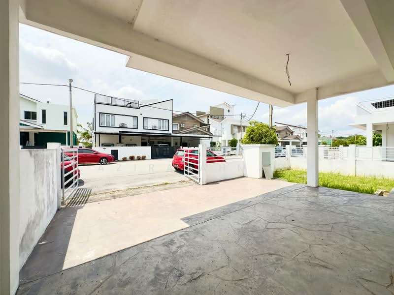 Semi-Detached House for Sale in Sepang (Selangor) - Azira Ahmad - Exterior - PropertyGuru.com.my