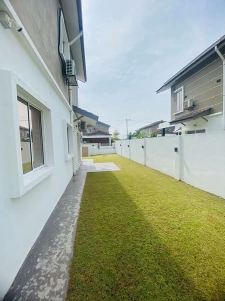 Semi-Detached House for Sale in Sepang (Selangor) - Azira Ahmad - Exterior - PropertyGuru.com.my