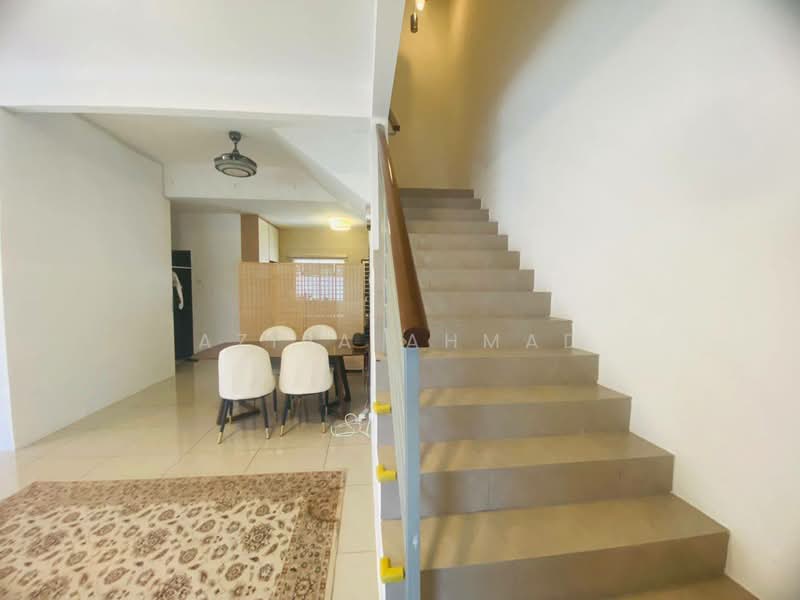 Semi-Detached House for Sale in Sepang (Selangor) - Azira Ahmad - Dining Room - PropertyGuru.com.my