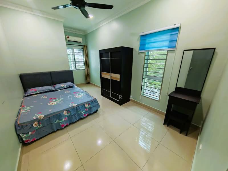 3-storey Terraced House for Sale in Taman Universiti (Bangi) - Iqbal Rafei - Bedroom - PropertyGuru.com.my