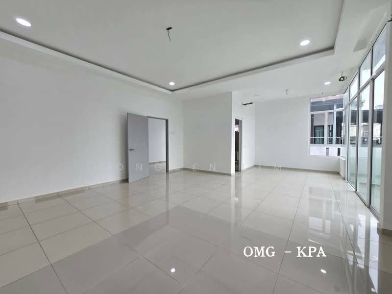 Semi-Detached House for Sale in Canary Garden (Klang) - Yongsen Lim - Living Room - PropertyGuru.com.my