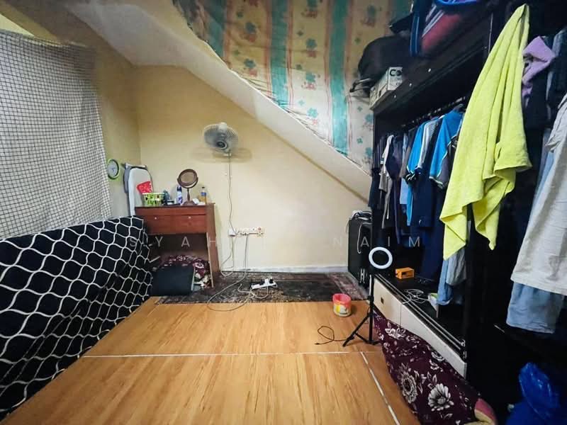 Townhouse for Sale in Seksyen 9 (Shah Alam) - Syahrim Naim - Bedroom - PropertyGuru.com.my
