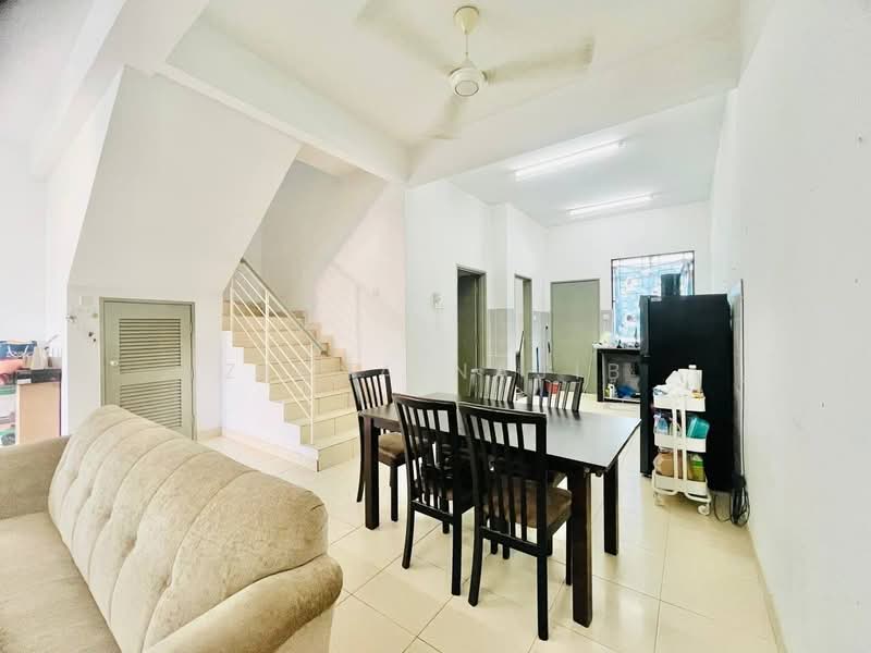 2-storey Terraced House for Sale in Shah Alam (Selangor) - Ziana Najib - Living Room - PropertyGuru.com.my