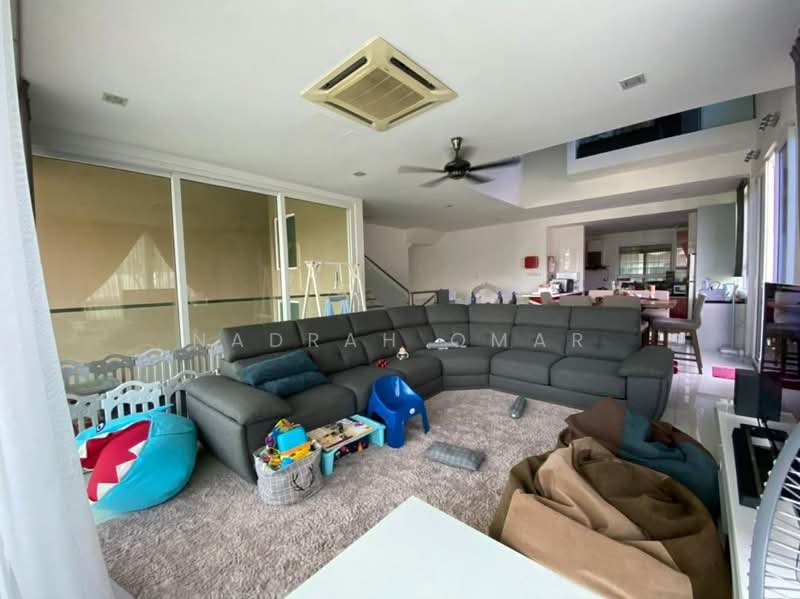 Semi-Detached House for Rent in Bandar Damansara Perdana (Damansara Perdana) - Nadrah Omar - Living Room - PropertyGuru.com.my