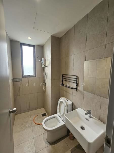 Servis Apartment untuk Disewa di Kenwingston Platz - Shan Keow - Bathroom - PropertyGuru.com.my