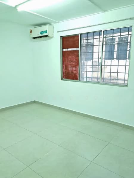 Rumah Teres 2 Tingkat untuk Dijual di Taman Putra (Ampang) - Edward Ooi - Interior - PropertyGuru.com.my