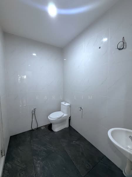 Rumah Teres 1.5 Tingkat untuk Dijual di Taman Skudai Baru (Skudai) - Karl Lim - Bathroom - PropertyGuru.com.my