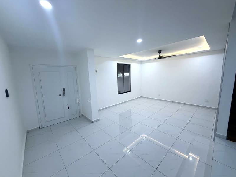 Rumah Teres 1.5 Tingkat untuk Dijual di Taman Skudai Baru (Skudai) - Karl Lim - Living Room - PropertyGuru.com.my