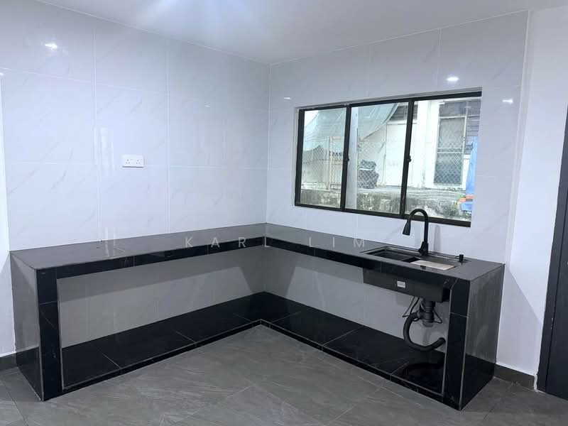 Rumah Teres 1.5 Tingkat untuk Dijual di Taman Skudai Baru (Skudai) - Karl Lim - Kitchen - PropertyGuru.com.my