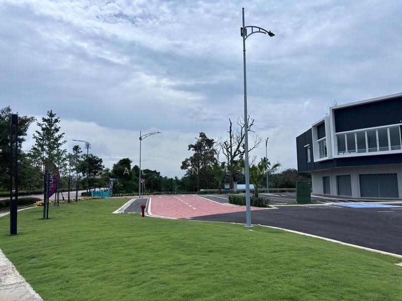 Shop / Office for Rent in Bandar Serenia (Dengkil) - ALVIN LIM - Exterior - PropertyGuru.com.my
