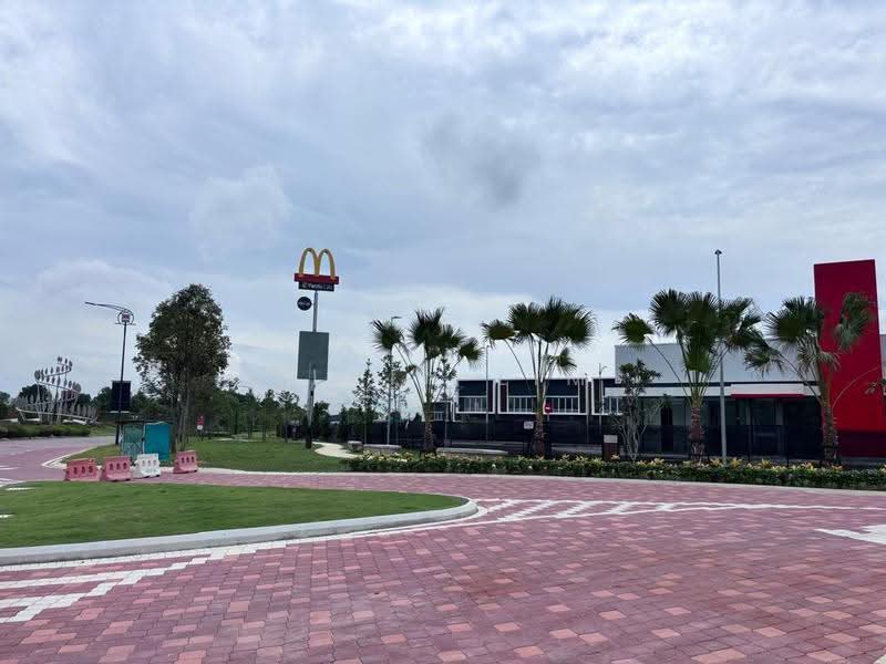 Shop / Office for Rent in Bandar Serenia (Dengkil) - ALVIN LIM - Exterior - PropertyGuru.com.my