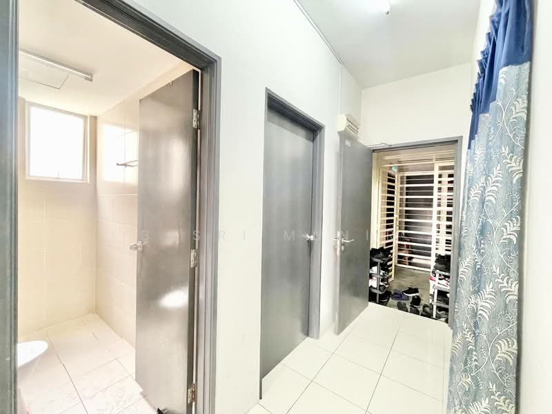 Pangsapuri untuk Dijual di Puncak Hijauan - Basri Munir - Bathroom - PropertyGuru.com.my