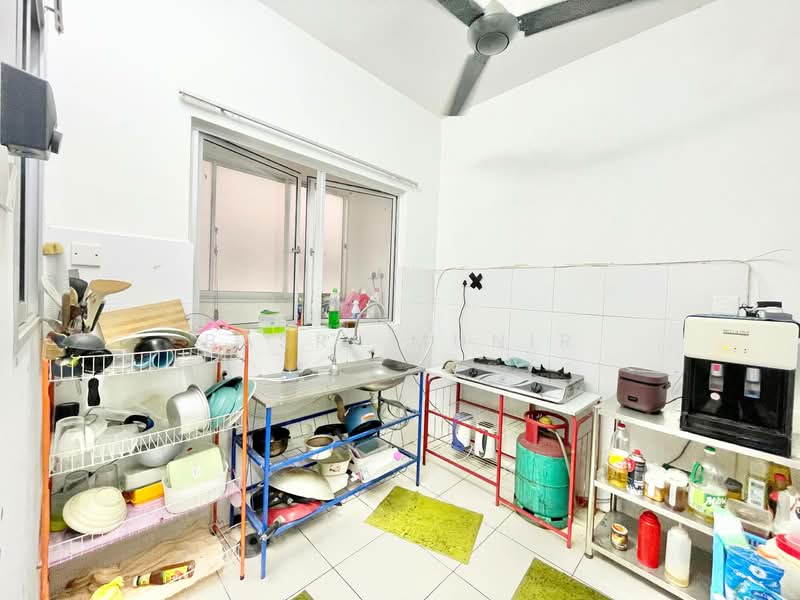 Pangsapuri untuk Dijual di Puncak Hijauan - Basri Munir - Kitchen - PropertyGuru.com.my