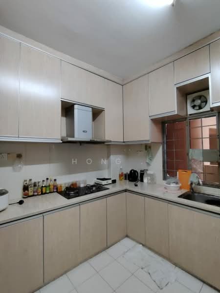 Condominium for Rent at Putra Place Condominium - Hong . - Kitchen - PropertyGuru.com.my