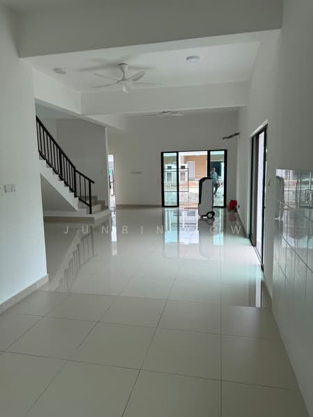 2-storey Terraced House for Sale in Taman Equine (Seri Kembangan) - Junbin Low - Living Room - PropertyGuru.com.my