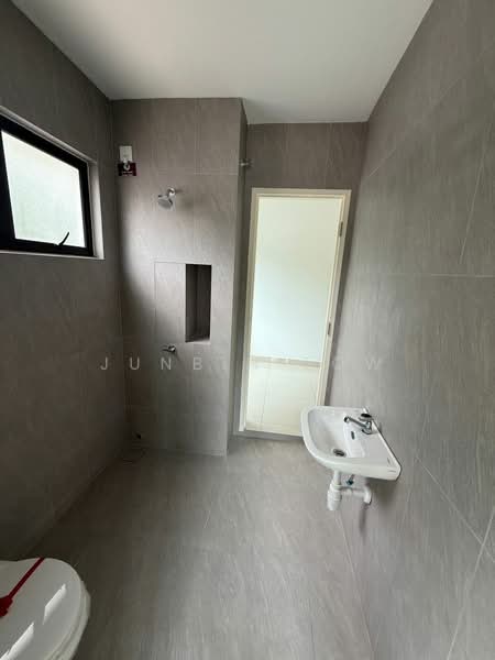 2-storey Terraced House for Sale in Taman Equine (Seri Kembangan) - Junbin Low - Bathroom - PropertyGuru.com.my