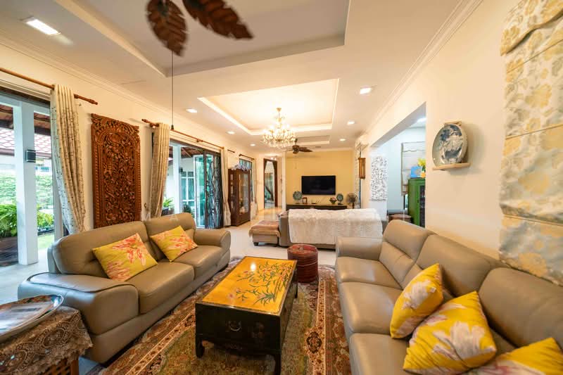 Bungalow for Sale in Seksyen 13 (Shah Alam) - Maureen Ooi - Living Room - PropertyGuru.com.my