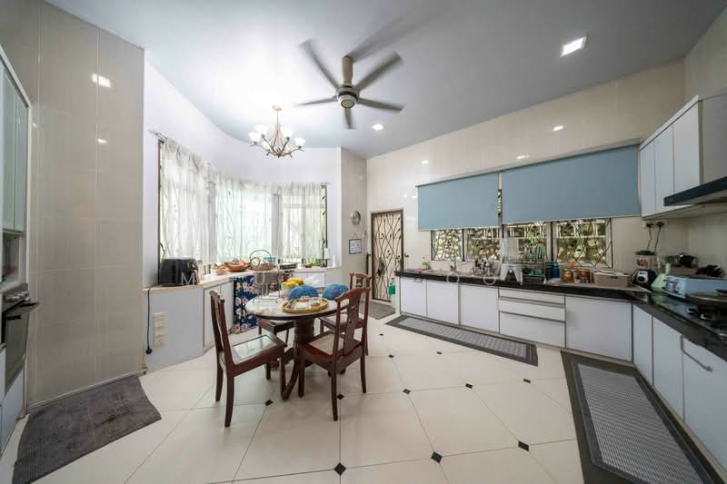 Bungalow for Sale in Seksyen 13 (Shah Alam) - Maureen Ooi - Kitchen - PropertyGuru.com.my