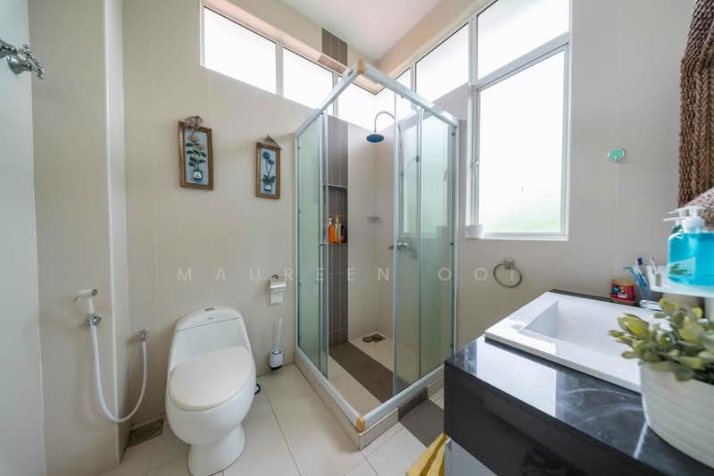 Bungalow for Sale in Seksyen 13 (Shah Alam) - Maureen Ooi - Bathroom - PropertyGuru.com.my