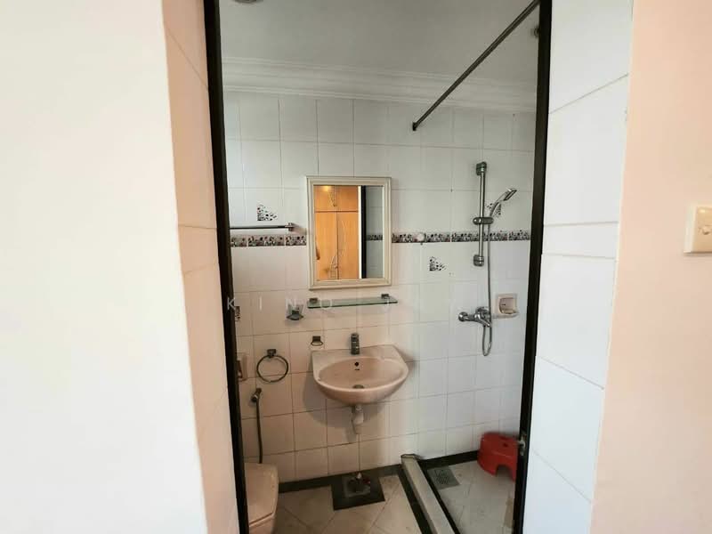 Semi-Detached House for Sale in Taman Pelangi (Johor Bahru) - Kino Jaw - Bathroom - PropertyGuru.com.my